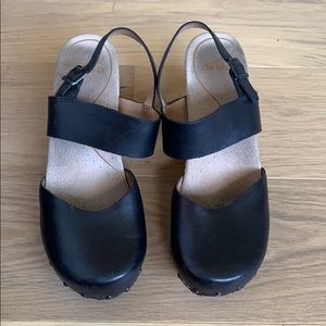 Black Dansko sandals-size 41
